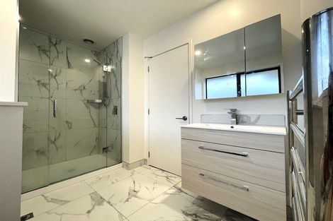 Photo of property in 2/100 Office Road, Merivale, Christchurch, 8014