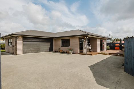 Photo of property in 30 Charles Cross Street, Longburn, Palmerston North, 4412