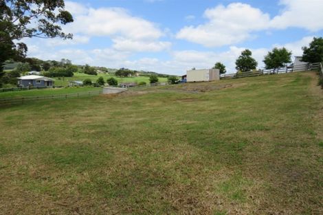 Photo of property in 4 Heaths Way, Pahi, Paparoa, 0571