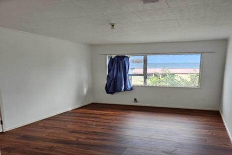 Photo of property in 15 Bundena Place, Clendon Park, Auckland, 2103