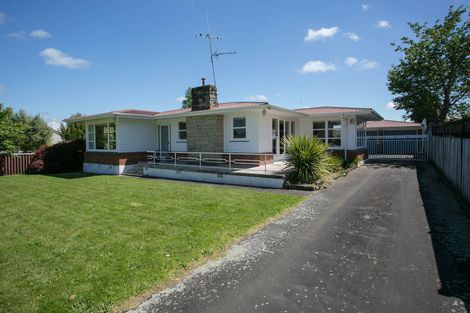 Photo of property in 20 Clare Street, Cambridge, 3434