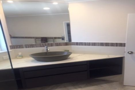 Photo of property in 59 The Esplanade, Eastern Beach, Auckland, 2012