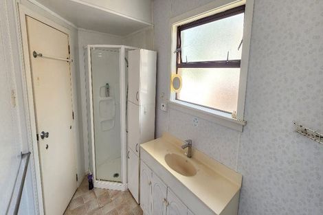 Photo of property in 48 Taikata Road, Te Atatu Peninsula, Auckland, 0610