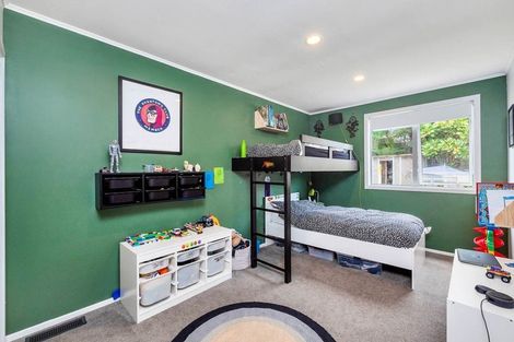 Photo of property in 1/9 Wharf Road, Te Atatu Peninsula, Auckland, 0610