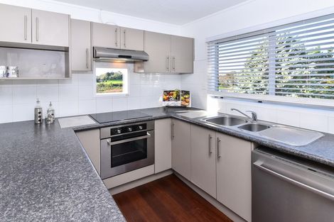 Photo of property in 54 Alabaster Drive, Papatoetoe, Auckland, 2025