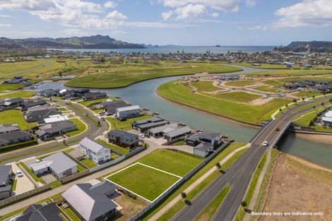 Photo of property in 8 Norma Way, Whitianga, 3510