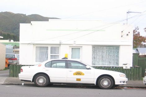 Photo of property in 56 Porutu Street, Fairfield, Lower Hutt, 5011