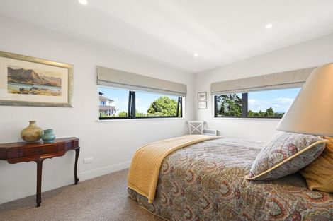 Photo of property in 142 Lake Crescent, Hamilton Lake, Hamilton, 3204