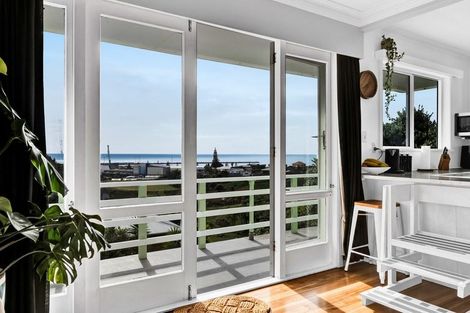 Photo of property in 76 South Road, Blagdon, New Plymouth, 4310