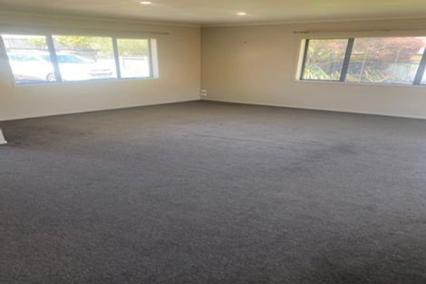 Photo of property in 5 Montrose Place, Highlands Park, New Plymouth, 4312