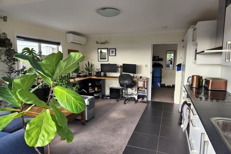 Photo of property in 15 Asquith Terrace, Brooklyn, Wellington, 6021