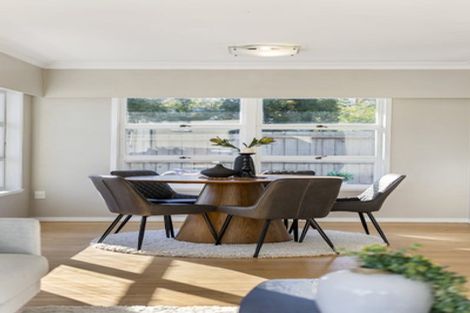 Photo of property in 3/166 East Coast Road, Forrest Hill, Auckland, 0620