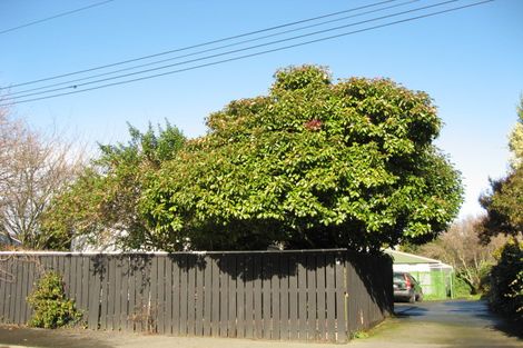 Photo of property in 2/100 Holly Road, St Albans, Christchurch, 8014
