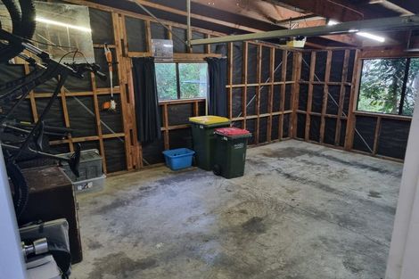 Photo of property in 6 Jacaranda Grove, Maungaraki, Lower Hutt, 5010