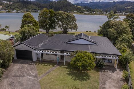 Photo of property in 10 Marquet Place, Tairua, 3508