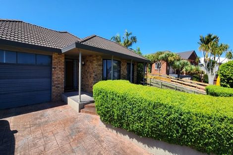 Photo of property in 8 Frank Frethey Place, Highlands Park, New Plymouth, 4312