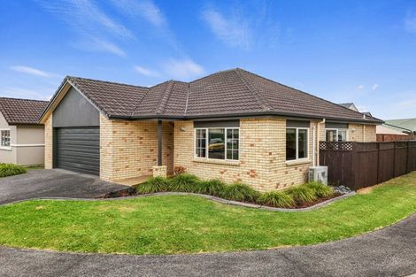 Photo of property in 17 Espalier Drive, Henderson, Auckland, 0612