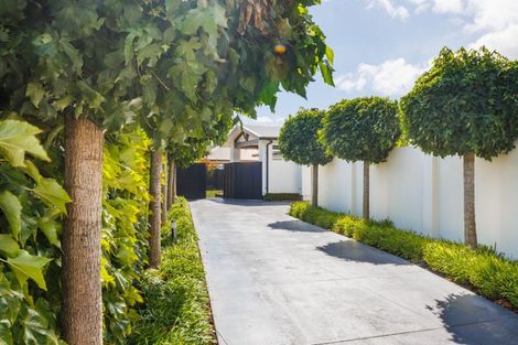 Photo of property in 5 Fairway Grove, Hokowhitu, Palmerston North, 4410