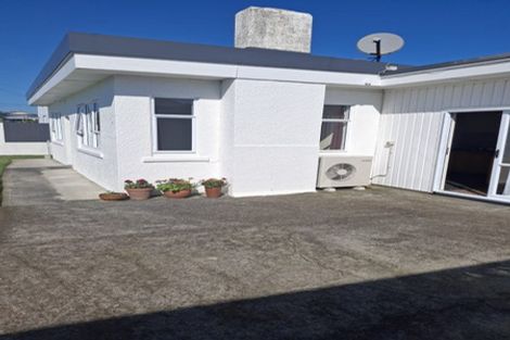 Photo of property in 62 Gisborne Terrace, Opunake, 4616