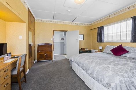 Photo of property in 11 Tasman Street, Opunake, 4616