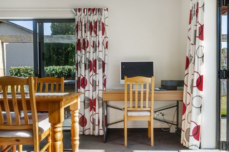 Photo of property in 27 Farrant Drive, Wanaka, 9305