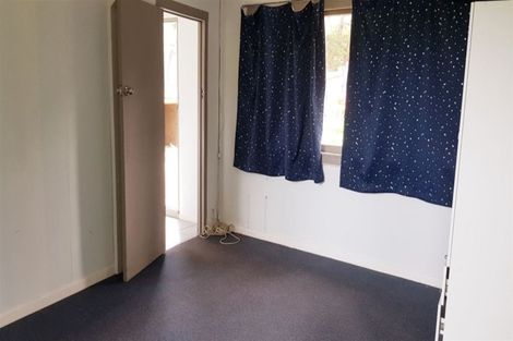 Photo of property in 44 Chamberlain Road, Massey, Auckland, 0614