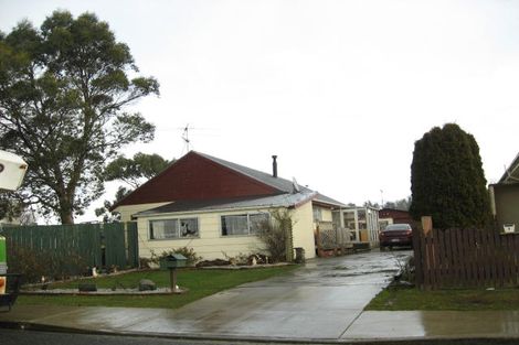 Photo of property in 11 Crowther Crescent, Heidelberg, Invercargill, 9812