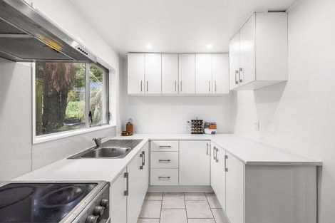 Photo of property in 2/264 Grounsell Crescent, Belmont, Lower Hutt, 5010