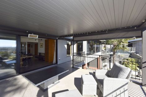 Photo of property in 12 Overdale Drive, Cashmere, Christchurch, 8022