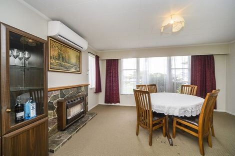 Photo of property in 65 Sutherland Crescent, Westbrook, Palmerston North, 4412