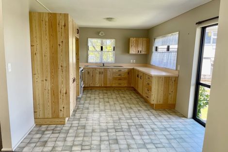 Photo of property in 111b Rosario Crescent, Red Beach, 0932