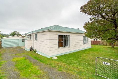 Photo of property in 38 Seaton Road, Portobello, Dunedin, 9014