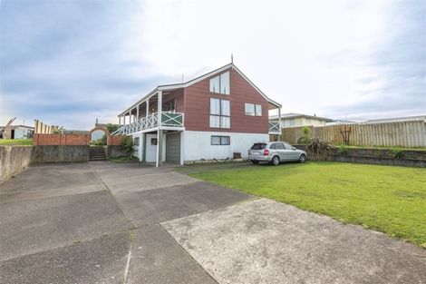 Photo of property in 36 Karyn Street, Castlecliff, Whanganui, 4501