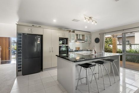 Photo of property in 46 Aberley Road, Schnapper Rock, Auckland, 0632