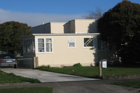 Photo of property in 94 Savage Crescent, West End, Palmerston North, 4412