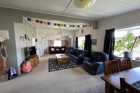 Photo of property in 37 Tasman Road, Otaki Beach, Otaki, 5512