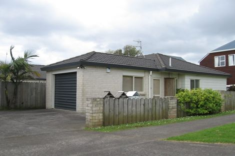 Photo of property in 2/49 Pah Road, Papatoetoe, Auckland, 2025