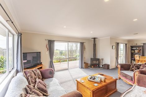 Photo of property in 104 High Street, Waipawa, 4210