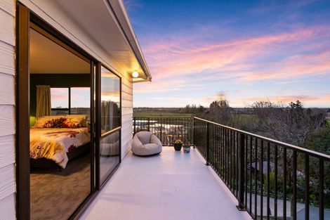 Photo of property in 433 Cashmere Road, Westmorland, Christchurch, 8025