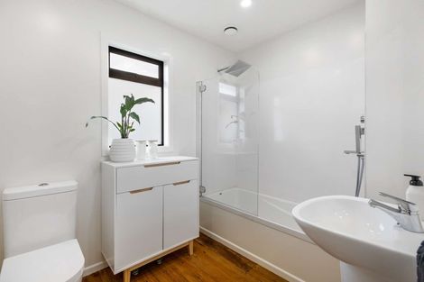 Photo of property in 34 Wyllie Road, Papatoetoe, Auckland, 2025