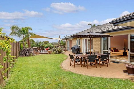 Photo of property in 34 Stranraer Crescent, Wattle Downs, Auckland, 2103