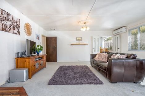 Photo of property in 26 Kapiti Crescent, Titahi Bay, Porirua, 5022