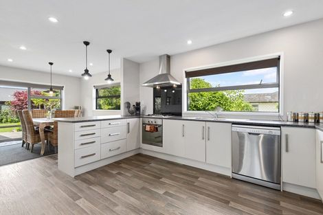 Photo of property in 17 Allendale Place, Morrinsville, 3300