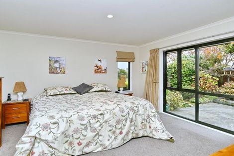 Photo of property in 12 Belgrove Place, Parklands, Christchurch, 8083