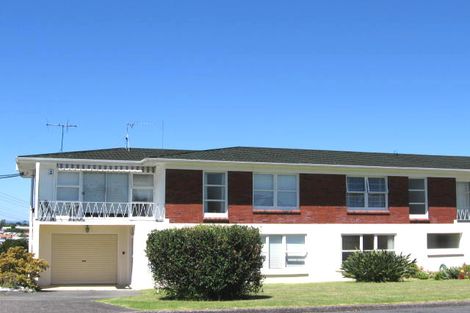 Photo of property in 3/2 Argyle Terrace, Milford, Auckland, 0620