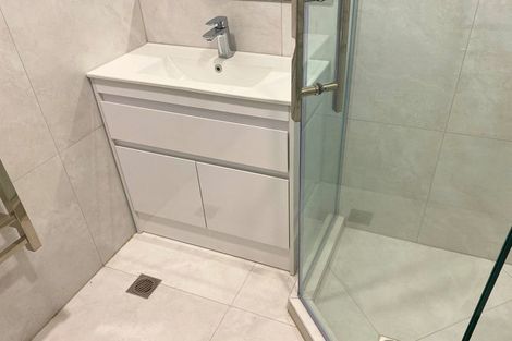 Photo of property in 8/218 Rosebank Road, Avondale, Auckland, 1026
