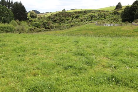 Photo of property in 135 Chamberlain Road, Bombay, 2675