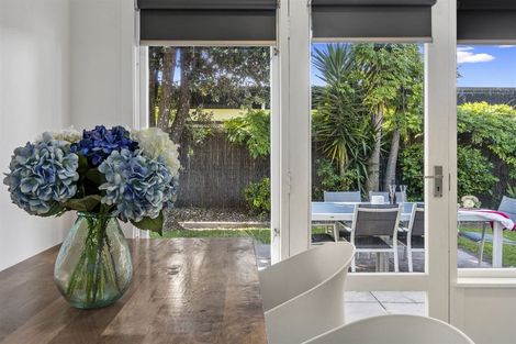 Photo of property in 6 Tudor Place, Mount Maunganui, 3116