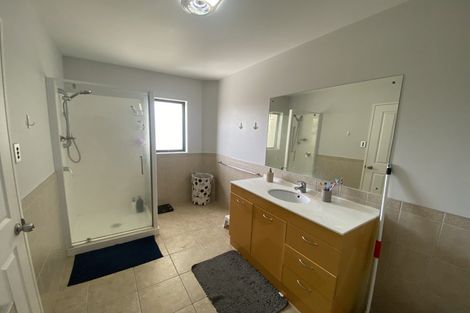 Photo of property in 38 Maypark Crescent, Flat Bush, Auckland, 2016