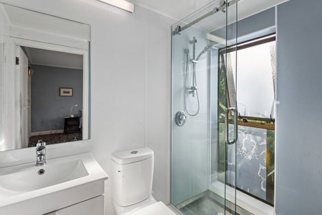 Photo of property in 15 Milnebank Street, Upper Riccarton, Christchurch, 8041